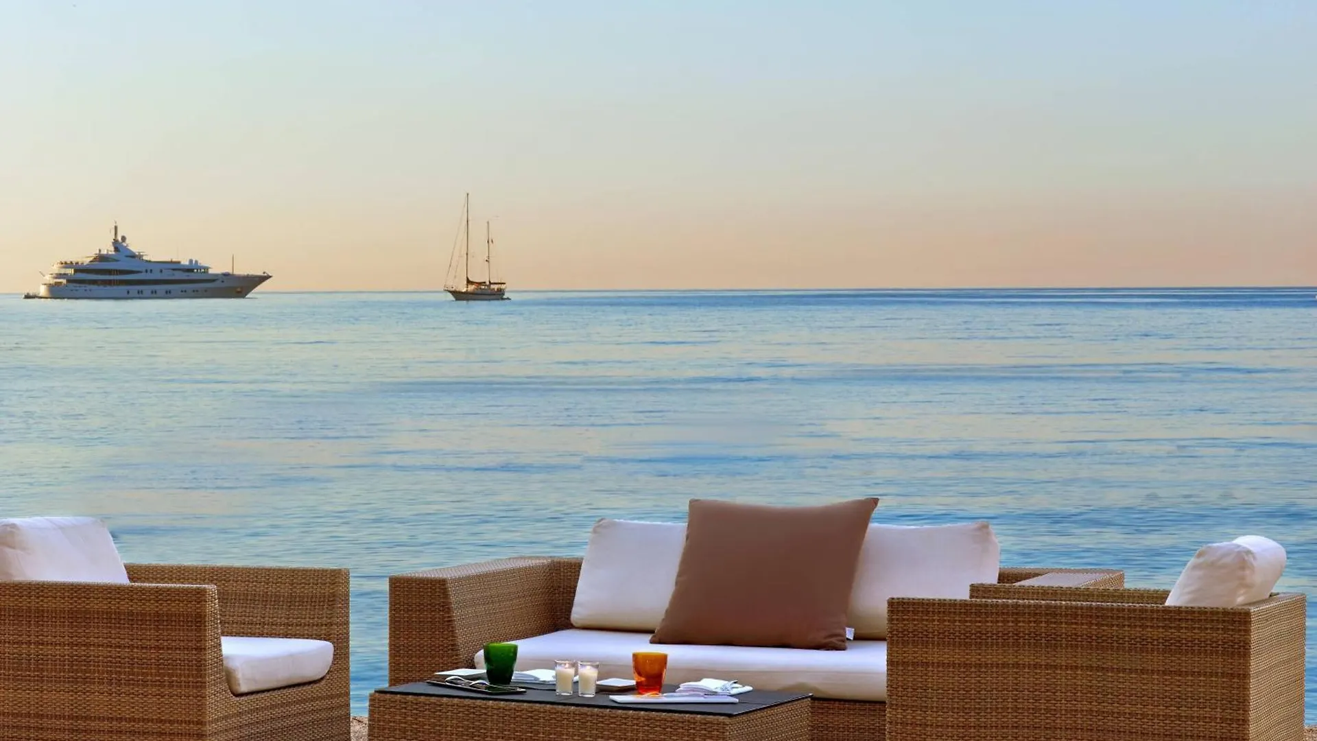 Le Meridien Beach Plaza Monte Carlo 4*,  Monaco