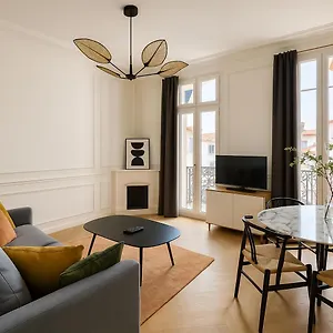 Newly Renovated With Balcony, Ac, Fiber Internet Appartement