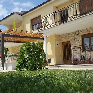 https://guest-house-matan.in-istria.net